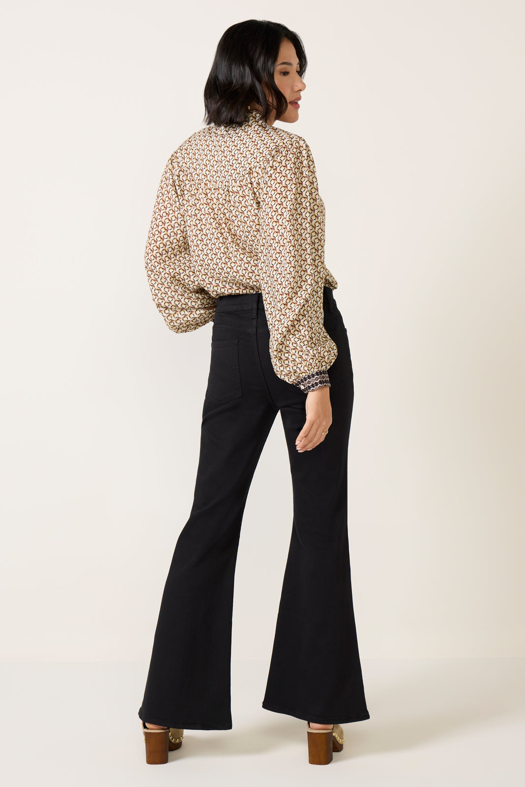 Petite Kinsley Bootcut Jean