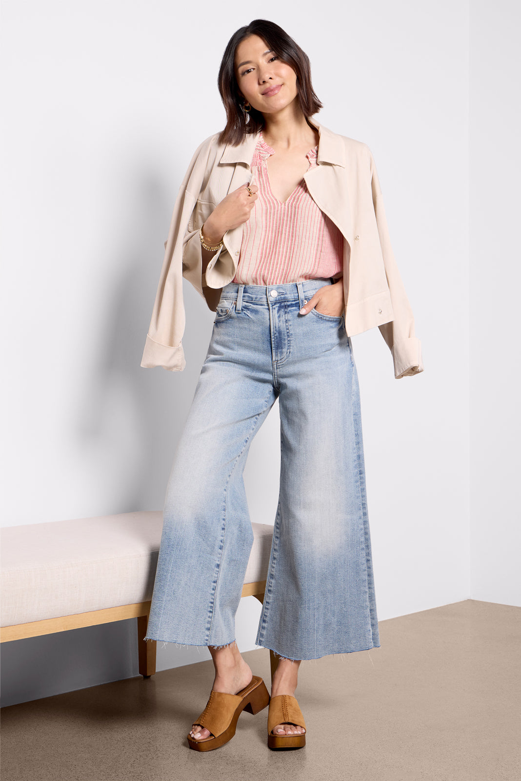 Petite Izzy Crop