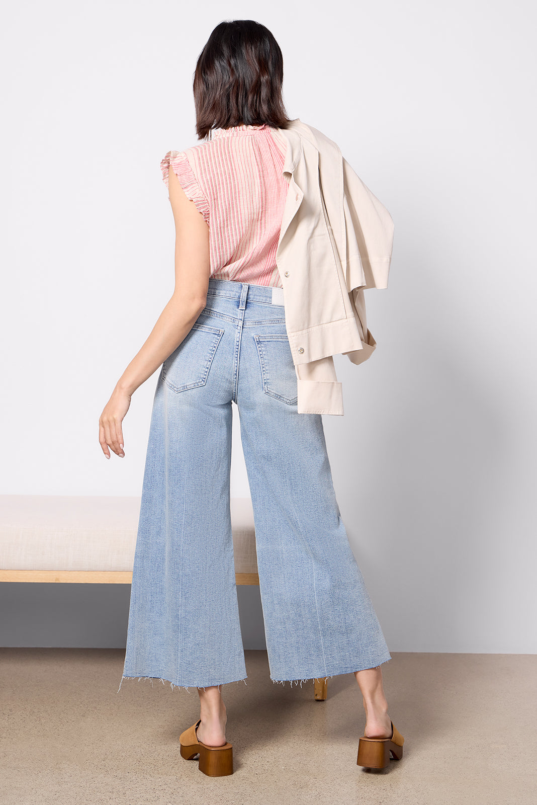 Petite Izzy Crop