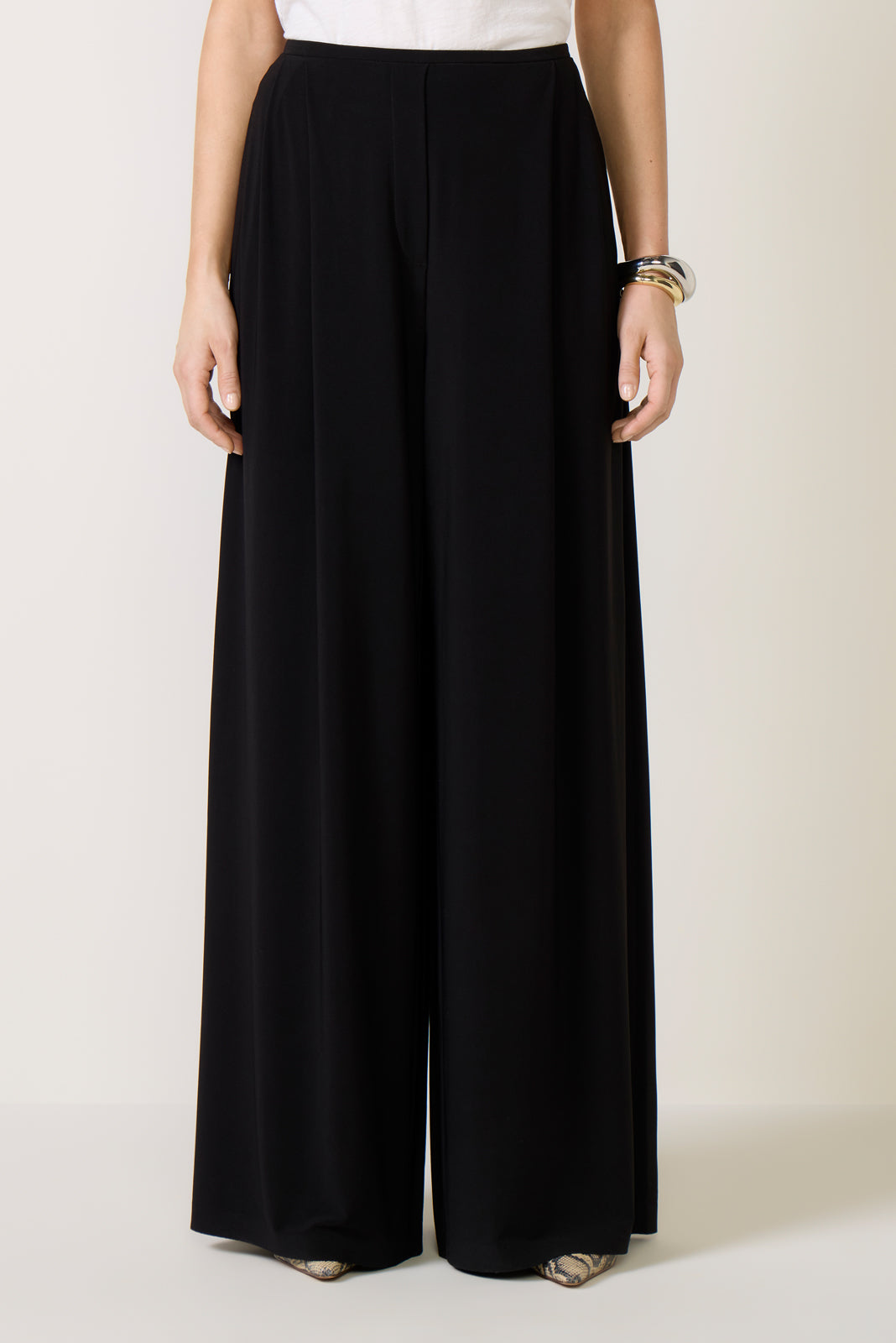 Pleated Wide Leg Pant