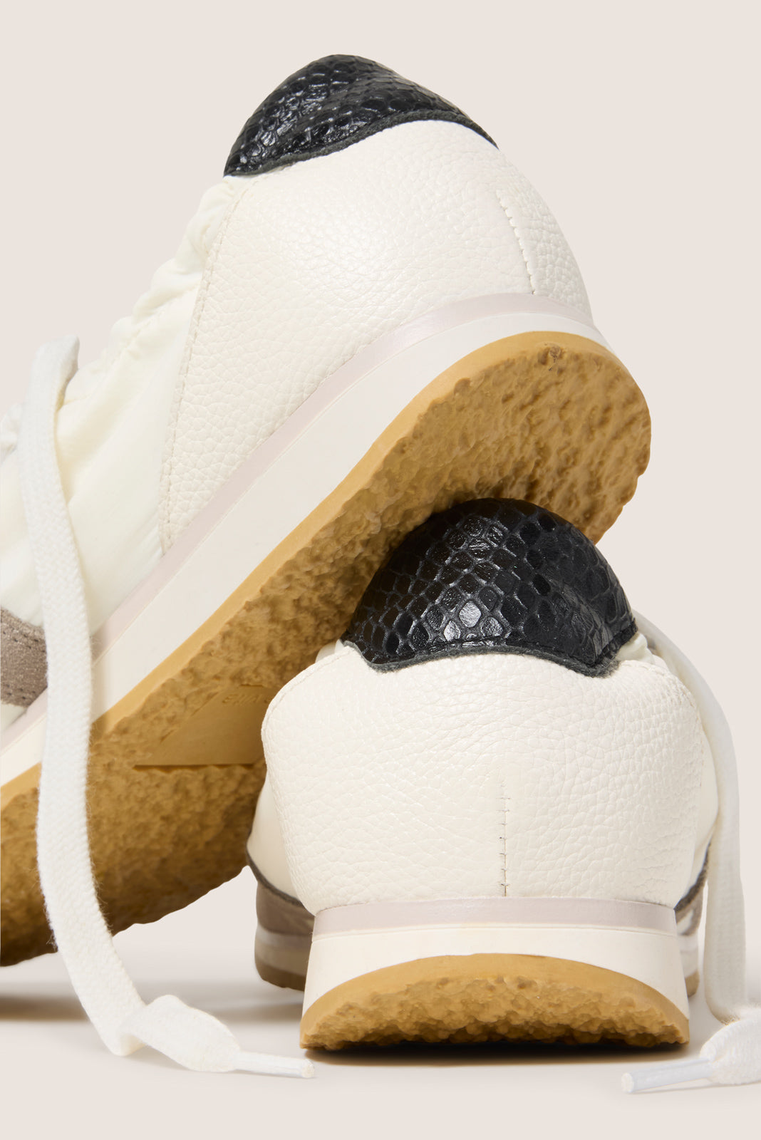 Sariya Sneaker