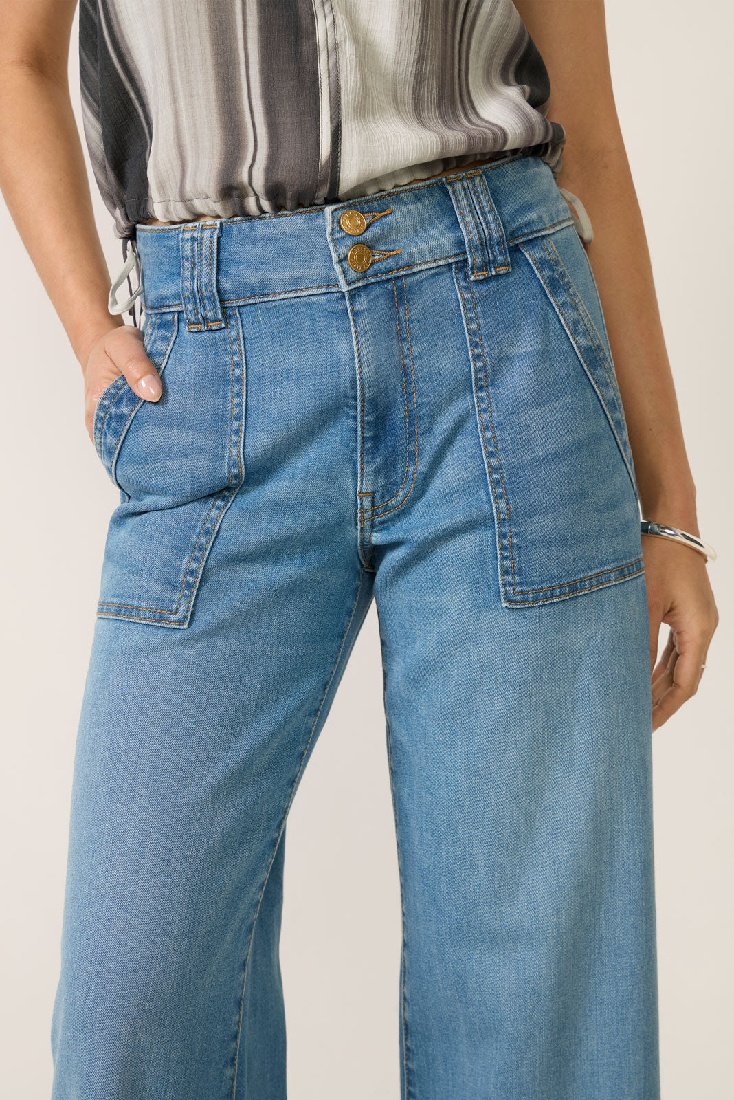 Petite Jodi Wide Leg Jean
