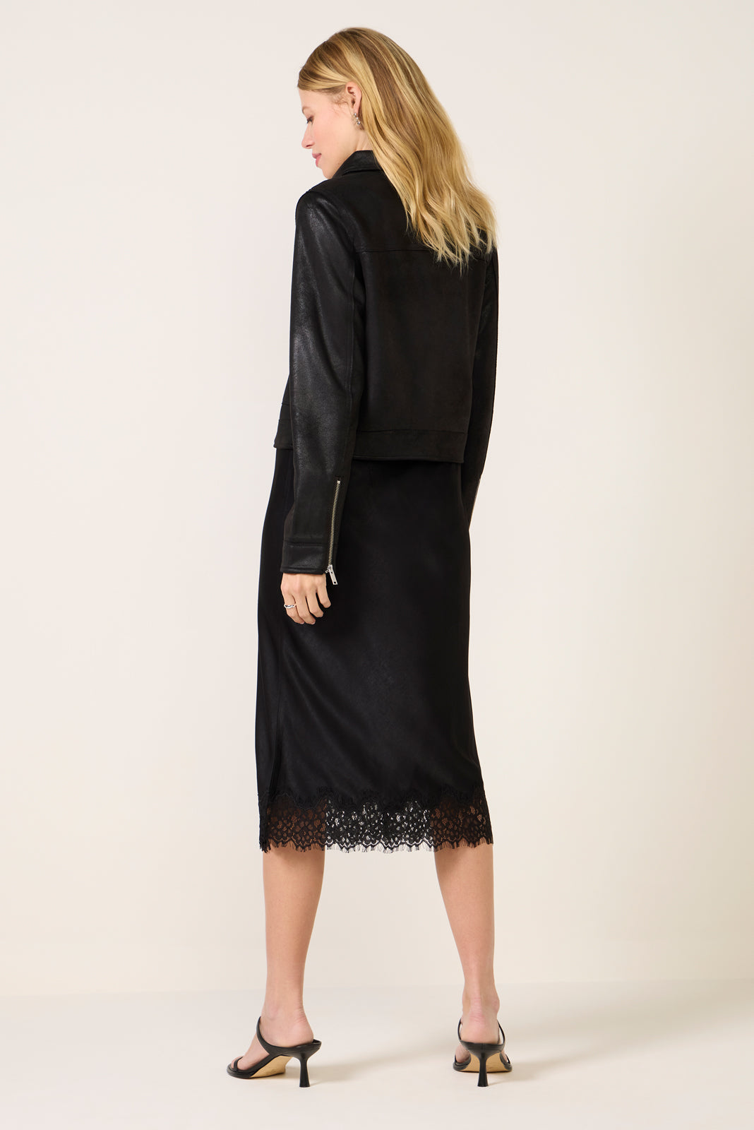 Satin Skirt w Lace