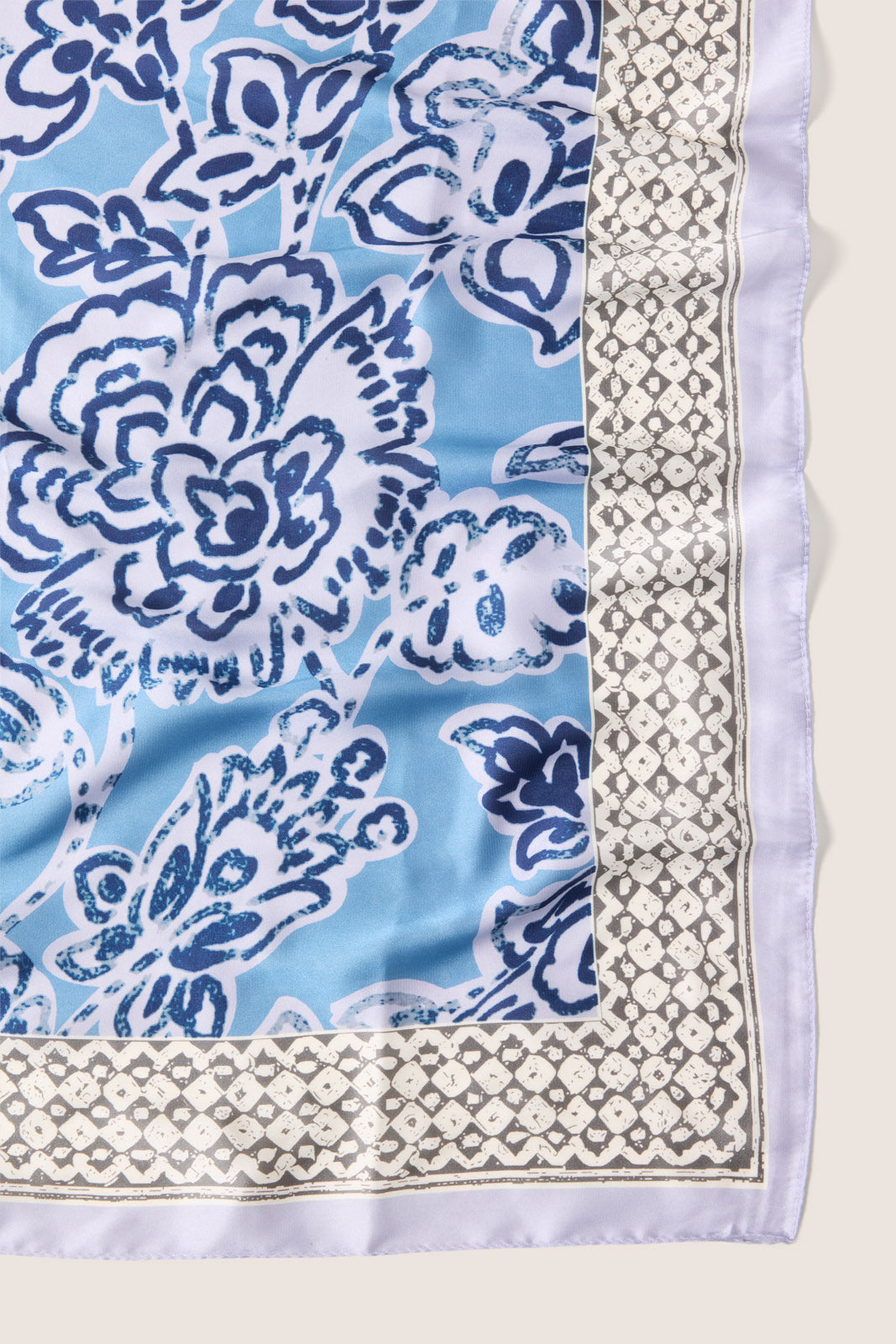 Lila Floral Bandana