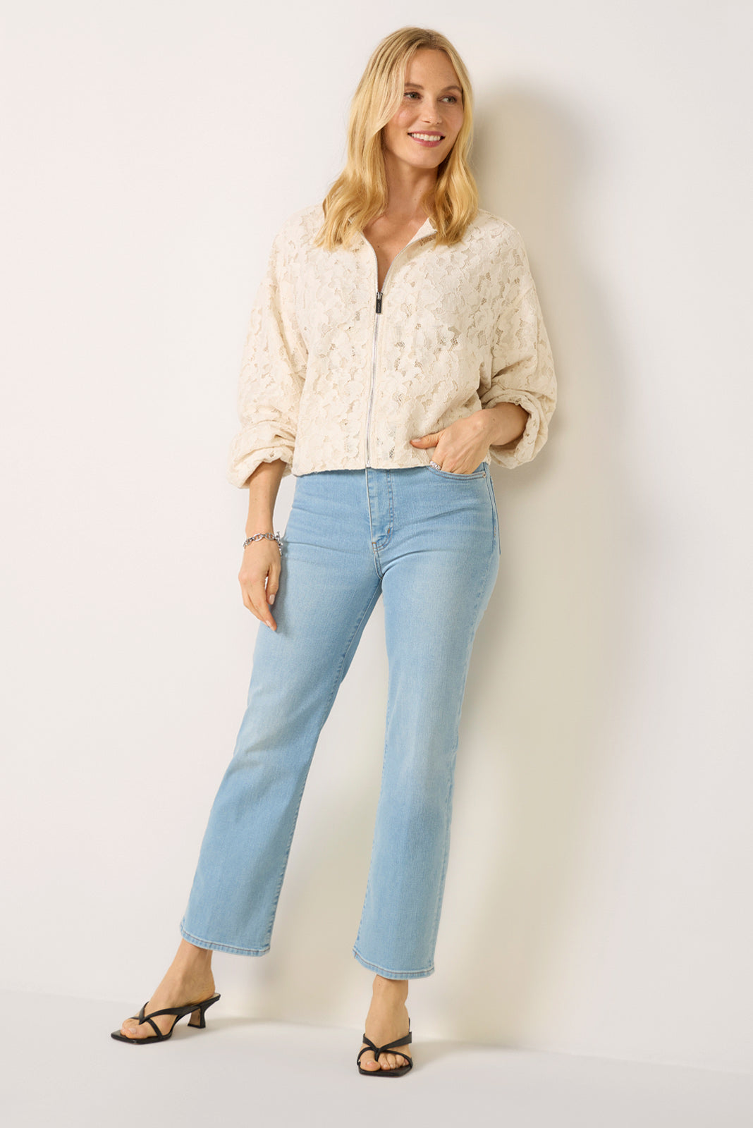 Le Sleek Straight Jean