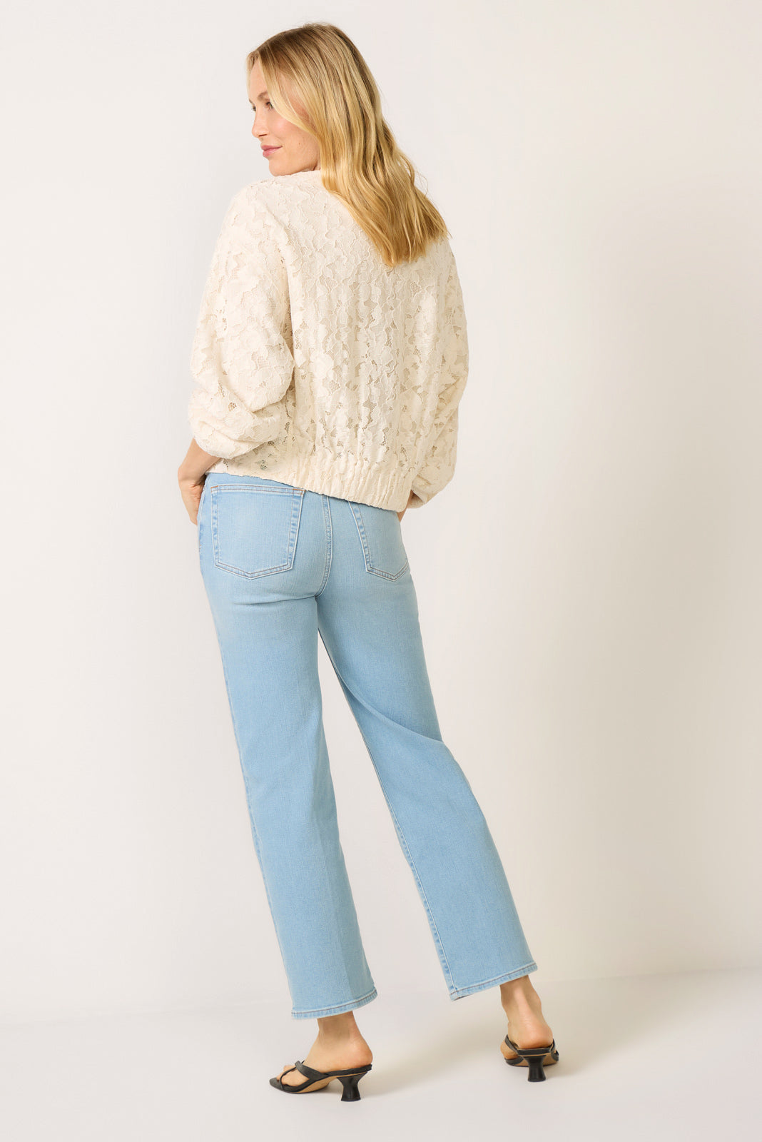 Le Sleek Straight Jean