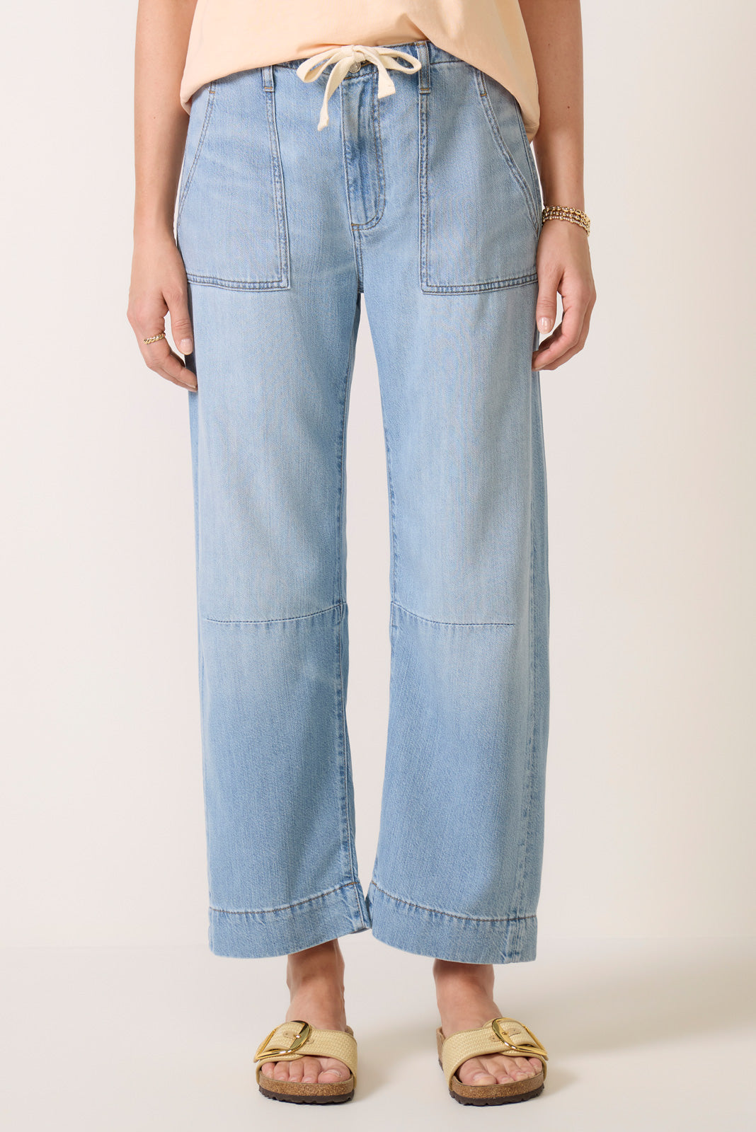 Weightless Utility Soft Barrel Jean