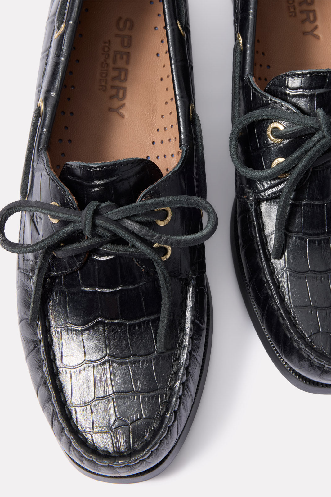 AO 2 Eye Croco Flat