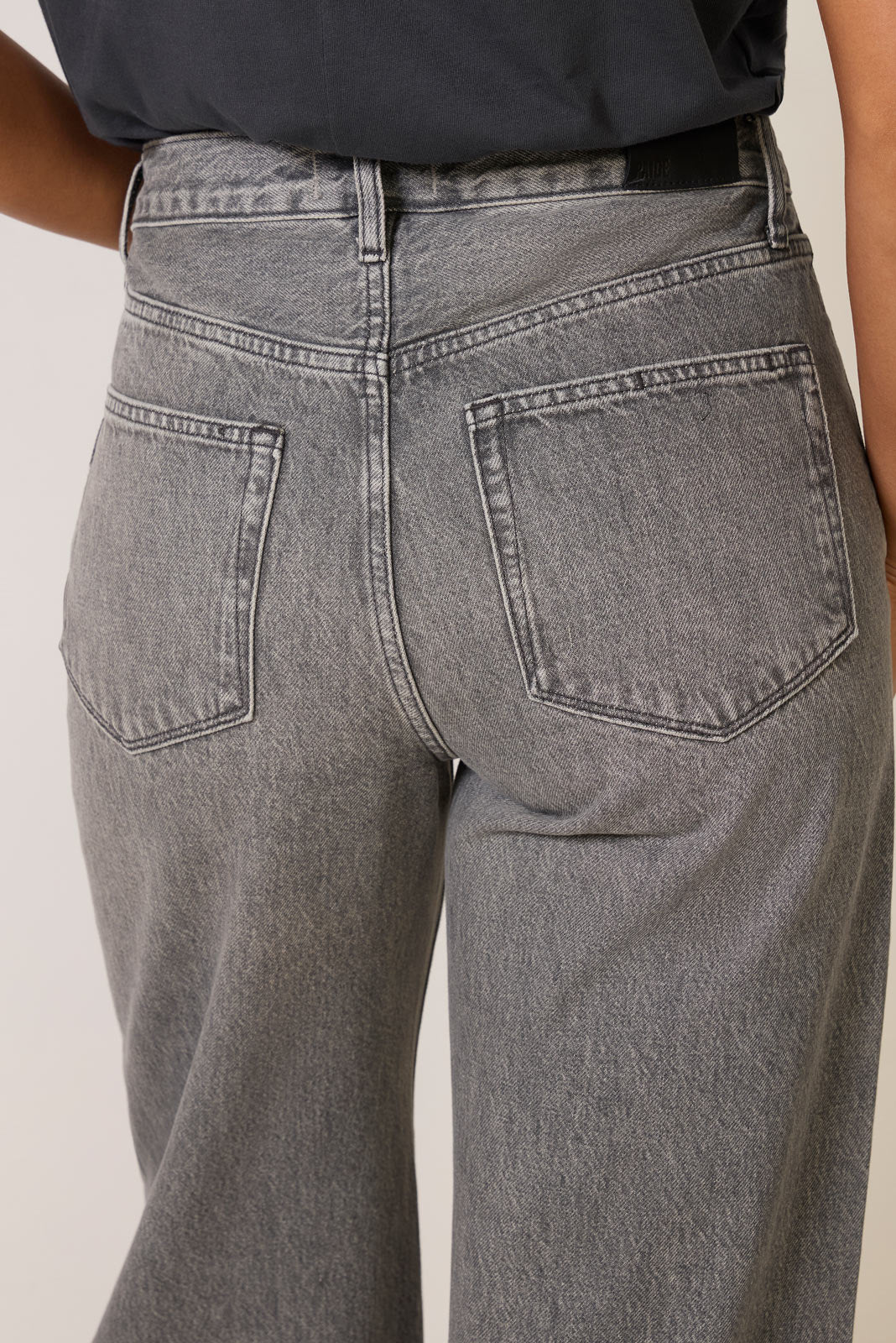 Arellia 32` Wide Leg Jean