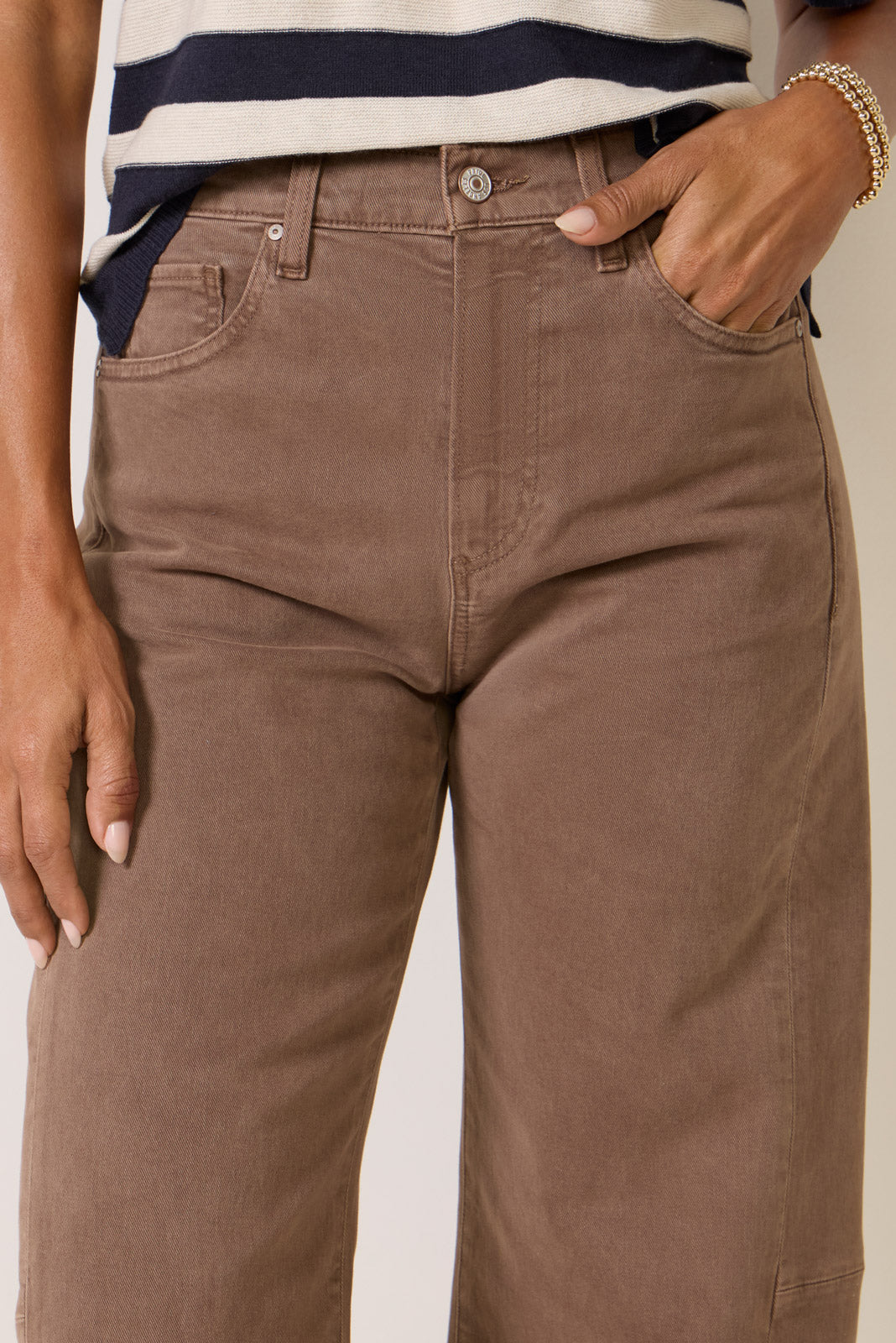 Arellia Skimmer w/ Outseam Panels