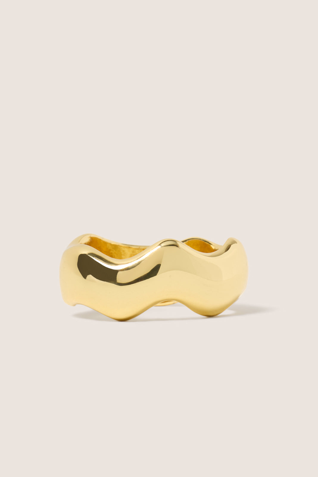 Junie Wavy Ring