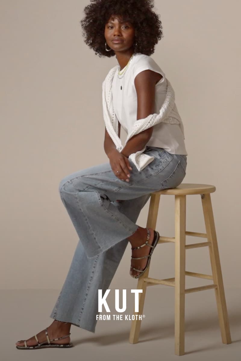 Video of woman wearing Kut From the Kloth jeans.